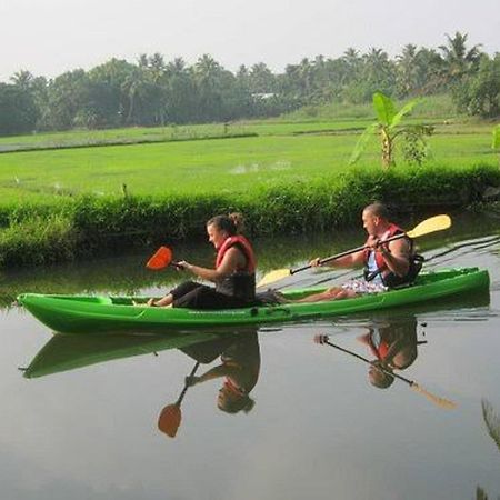 Tantra Lake House Alappuzha Bagian luar foto