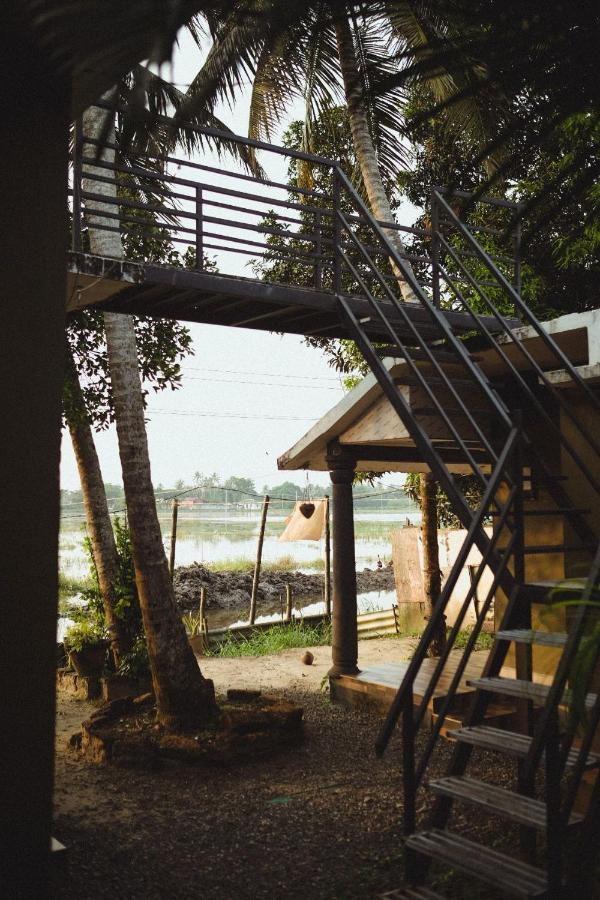 Tantra Lake House Alappuzha Bagian luar foto