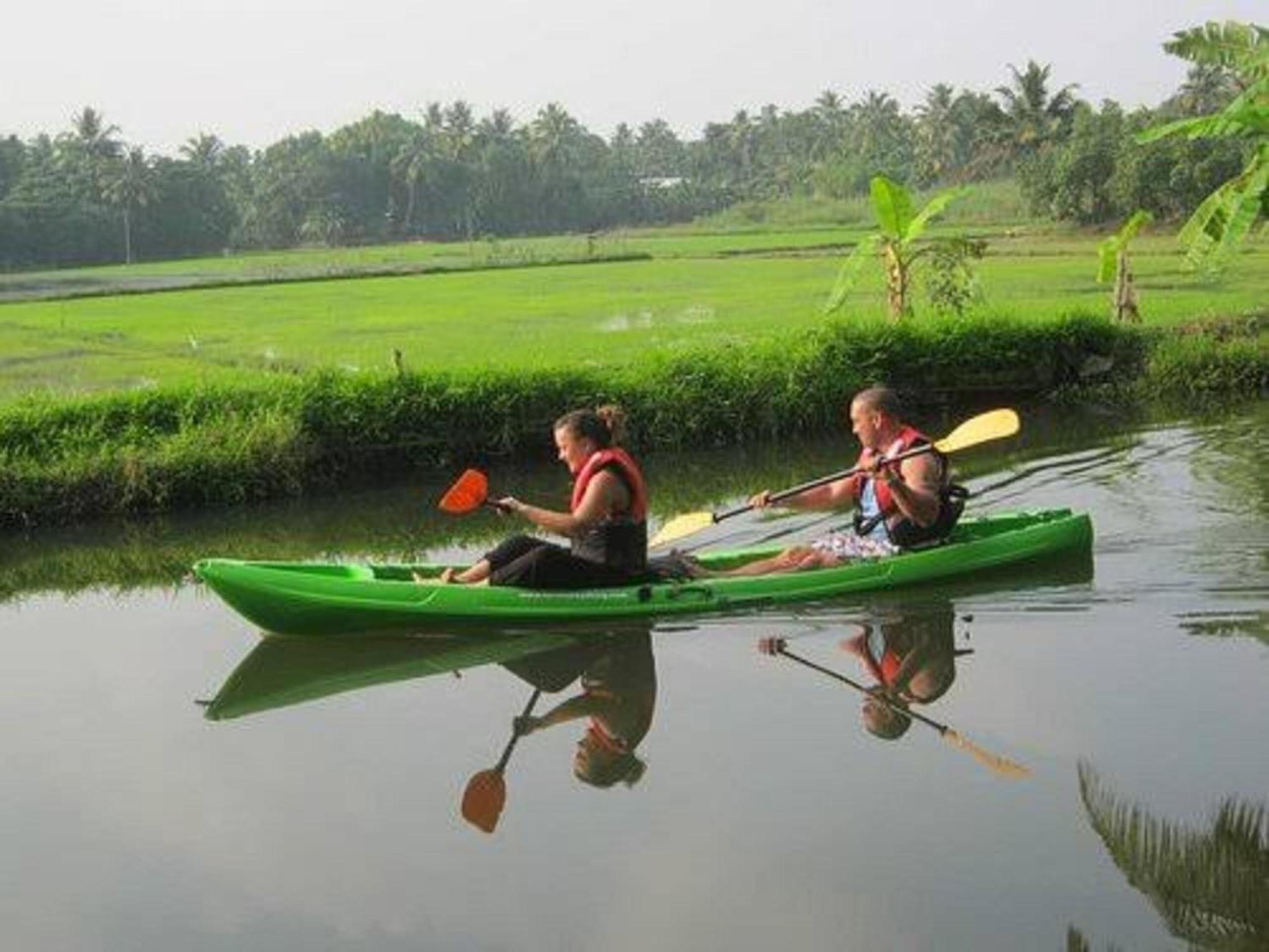 Tantra Lake House Alappuzha Bagian luar foto