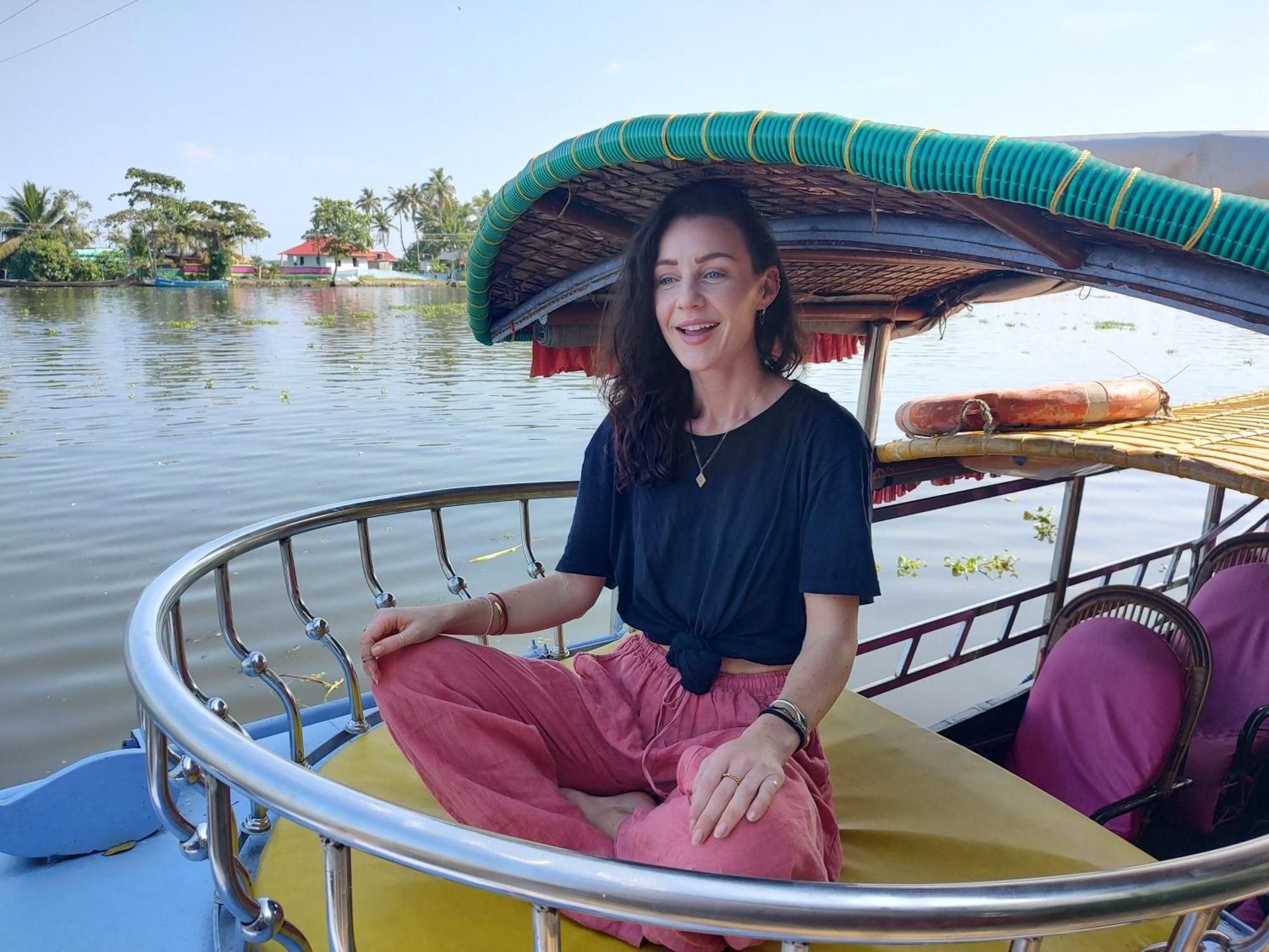 Tantra Lake House Alappuzha Bagian luar foto